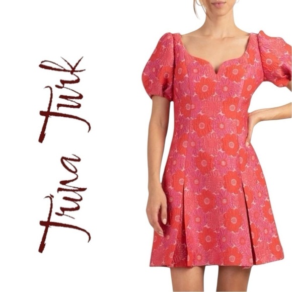 Trina Turk Dresses & Skirts - Trina Turk Devi Floral Puff-Sleeve Minidress in Red/Pink